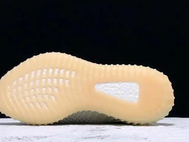Lundmark V2 Adidas Yeezy Boost FU9161 350 0504